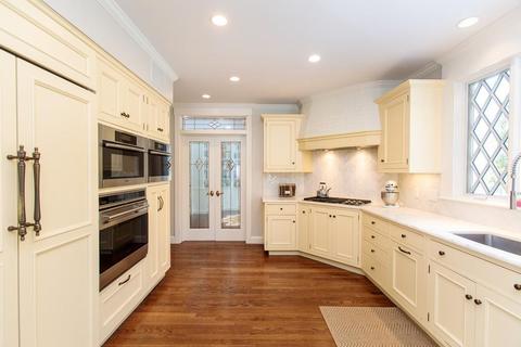 102 Abbott Rd, Wellesley, MA 02481 photo 10