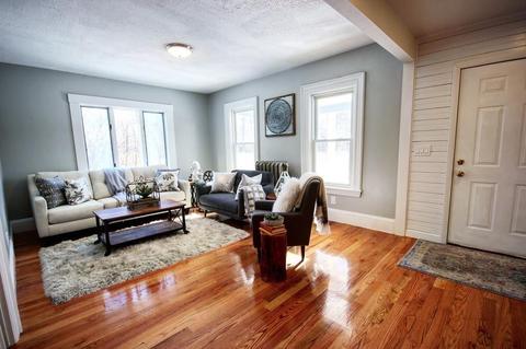 124 Vine St, Reading, MA 01867 photo 2