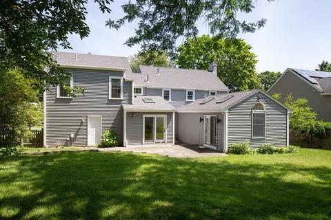 18 Rolling Ln, Needham, MA 02492 photo 12