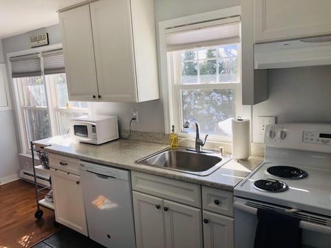 126 Green St #B, Marblehead, MA 01945 photo 5