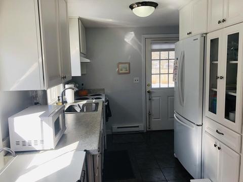 126 Green St #B, Marblehead, MA 01945 photo 4