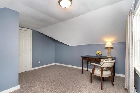 53 Saint Anthony St, Chicopee, MA 01013 photo 22