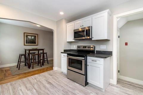 53 Saint Anthony St, Chicopee, MA 01013 photo 5