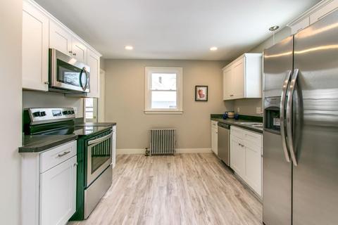 53 Saint Anthony St, Chicopee, MA 01013 photo 6