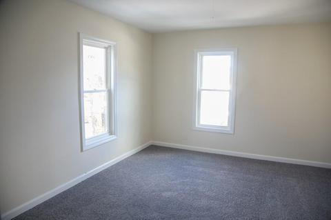 25 John St, Chicopee, MA 01013 photo 14