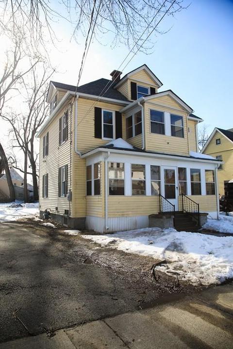 25 John St, Chicopee, MA 01013 photo 1