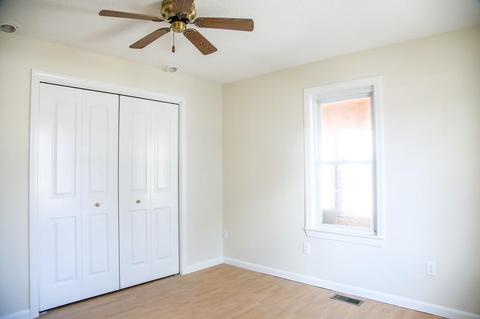 25 John St, Chicopee, MA 01013 photo 5