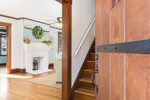 7 Tedesco St, Marblehead, MA 01945 photo 2