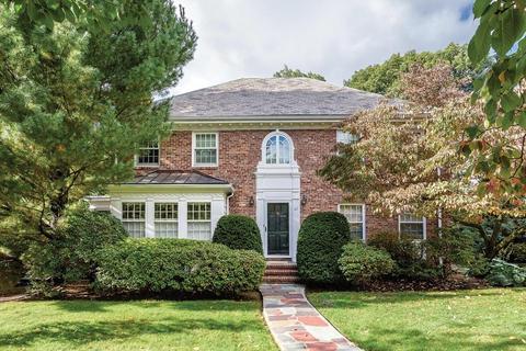 411 Clinton Rd, Brookline, MA 02445 photo 2