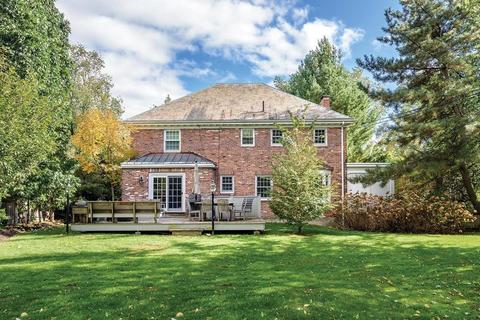 411 Clinton Rd, Brookline, MA 02445 photo 17