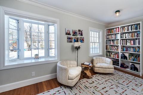 411 Clinton Rd, Brookline, MA 02445 photo 9