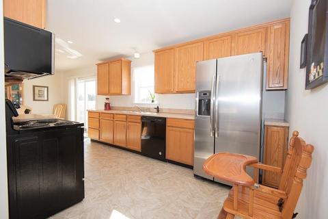 5 Brianna Dr, Webster, MA 01570 photo 4