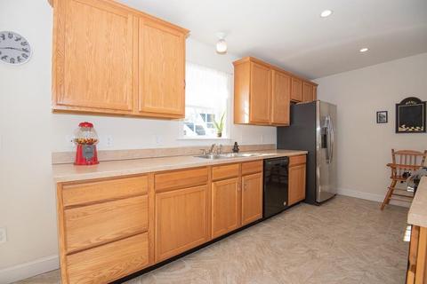 5 Brianna Dr, Webster, MA 01570 photo 3