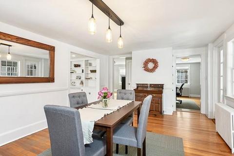 1041 High St, Dedham, MA 02026 photo 8