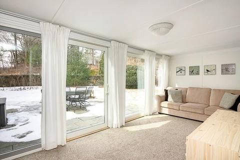 1041 High St, Dedham, MA 02026 photo 7