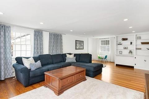 1041 High St, Dedham, MA 02026 photo 12
