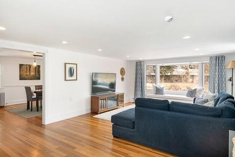 1041 High St, Dedham, MA 02026 photo 13