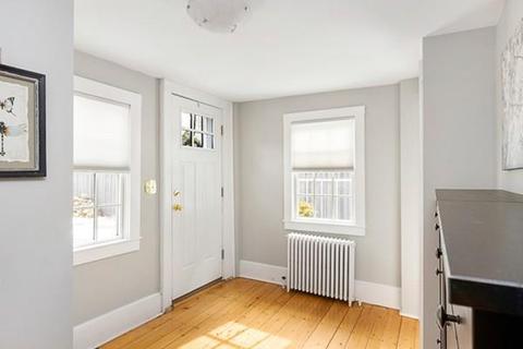 1041 High St, Dedham, MA 02026 photo 2