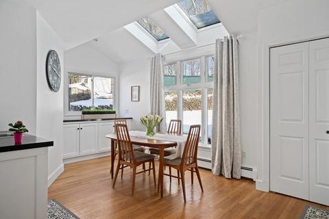 9 Spring St, Wakefield, MA 01880 photo 12