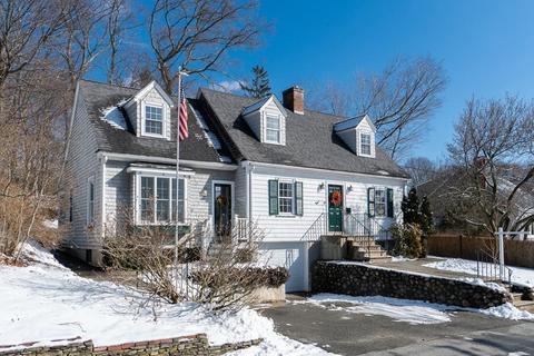9 Spring St, Wakefield, MA 01880 photo 2