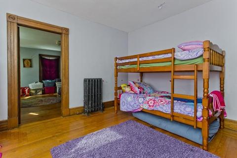 172 Thompson St, Springfield, MA 01109 photo 24
