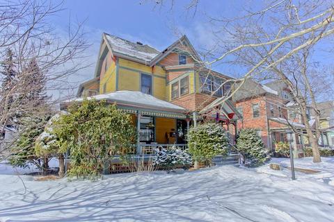 172 Thompson St, Springfield, MA 01109 photo 2