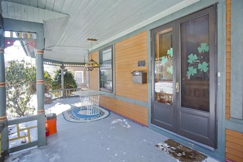 172 Thompson St, Springfield, MA 01109 photo 3