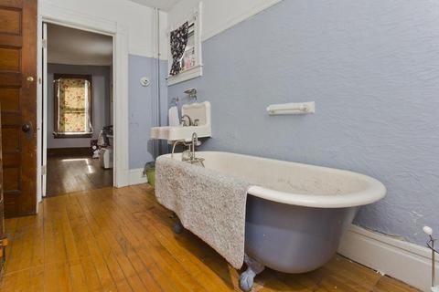172 Thompson St, Springfield, MA 01109 photo 19