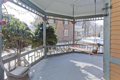 172 Thompson St, Springfield, MA 01109 photo 4