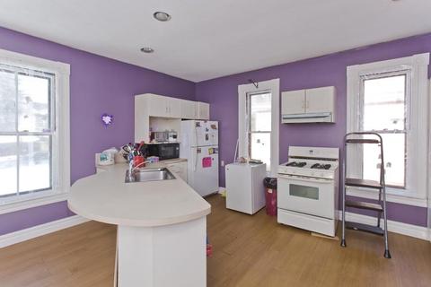 172 Thompson St, Springfield, MA 01109 photo 17