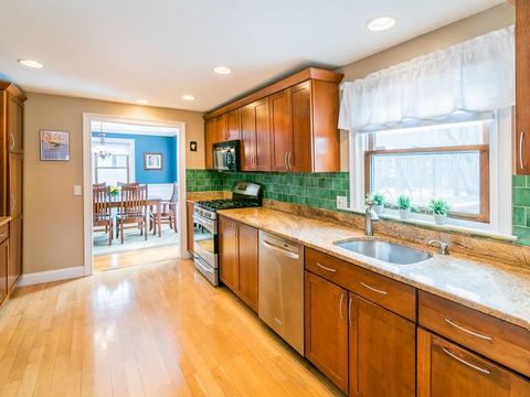 16 Willowbrook Dr, Framingham, MA 01702 photo 6