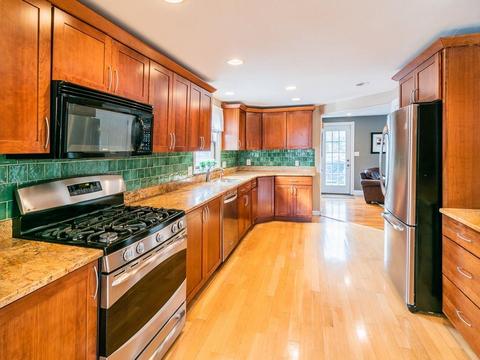 16 Willowbrook Dr, Framingham, MA 01702 photo 5