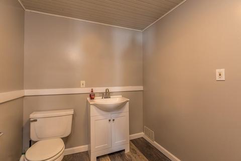 85 Dunn Rd, Ashburnham, MA 01430 photo 16