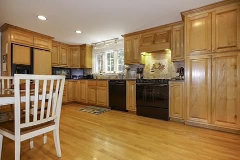 156 Walpole St, Dover, MA 02030 photo 4