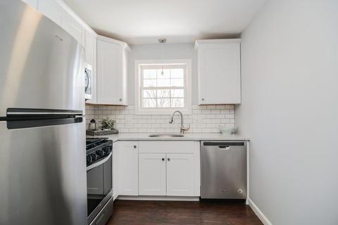 6 Venice St #E3, Danvers, MA 01923 photo 2