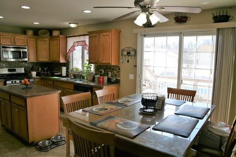 276 Arnold Ave, Springfield, MA 01119 photo 4