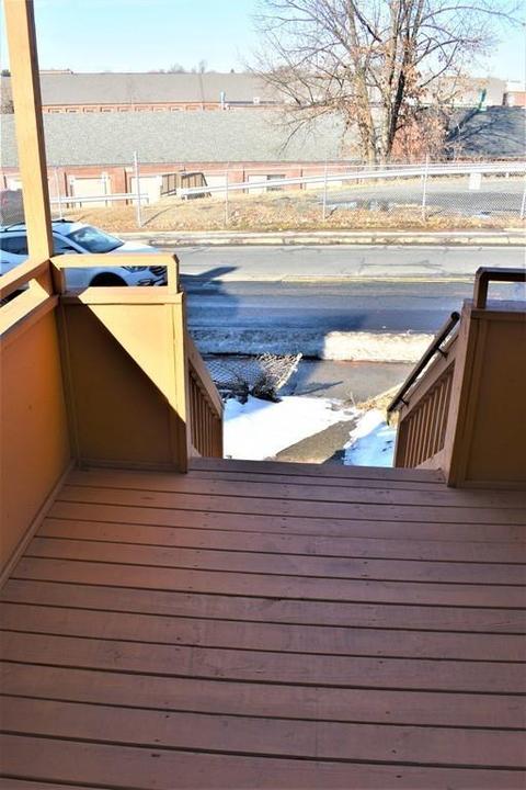 32 Allen St, Springfield, MA 01108 photo 4