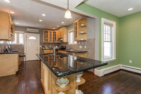 8 Herbert St, Somerville, MA 02144 photo 9