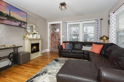 6 Evans St, Saugus, MA 01906 photo 3