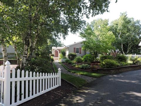 39 Bates Point Rd, Webster, MA 01570 photo 5