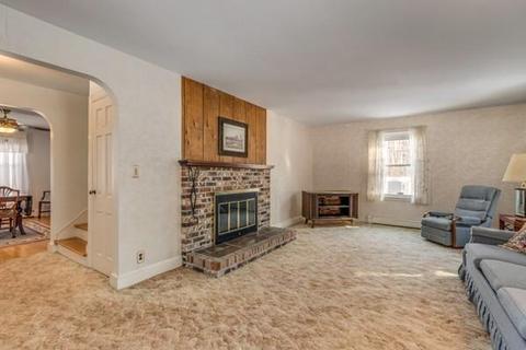 23 Devonshire Dr, Billerica, MA 01821 photo 7