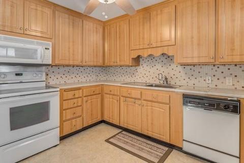 23 Devonshire Dr, Billerica, MA 01821 photo 13