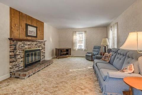 23 Devonshire Dr, Billerica, MA 01821 photo 9