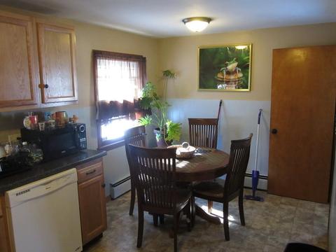 91 Kirk Dr, Springfield, MA 01109 photo 5