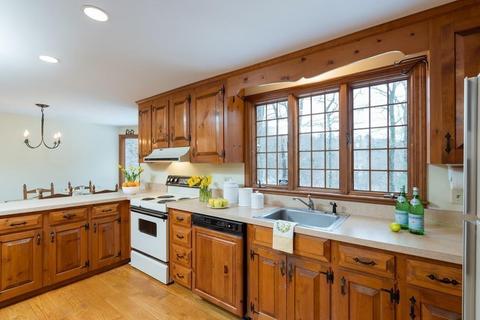 19 Bucket Mill Ln, Hingham, MA 02043 photo 9