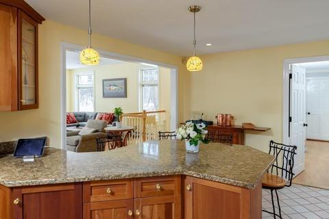 35 Lazell St, Hingham, MA 02043 photo 9