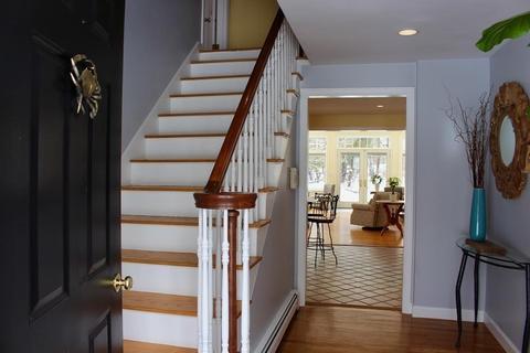 35 Lazell St, Hingham, MA 02043 photo 2