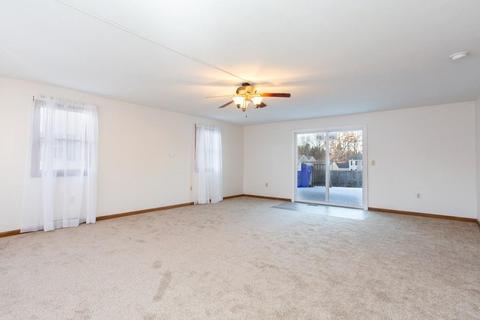 152 Starling Rd, Springfield, MA 01119 photo 4