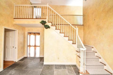 7 Seminole Rd, Canton, MA 02021 photo 16