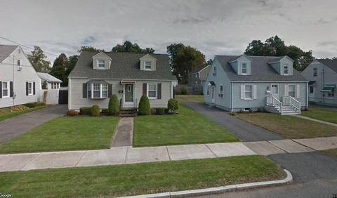283 Abbott St, Springfield, MA 01118 photo 1